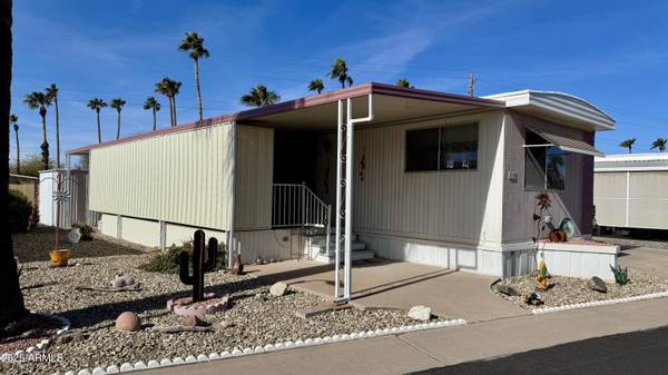 10220 E APACHE Trail #16, Apache Junction, AZ 85120