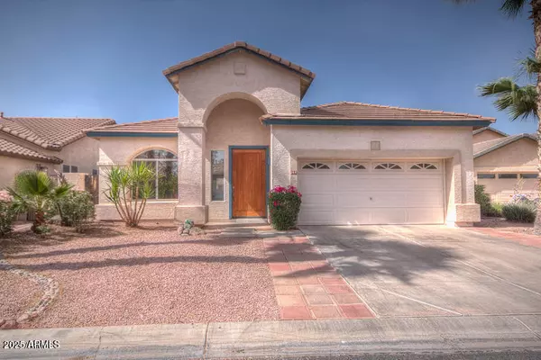 368 W FAIRWAY Place, Chandler, AZ 85225