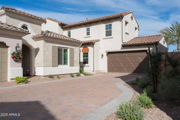 Chandler, AZ 85248,1914 W YELLOWSTONE Way