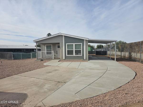 318 S ELLSWORTH Road, Mesa, AZ 85208