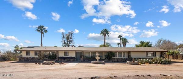 Paradise Valley, AZ 85253,7011 E JACKRABBIT Road