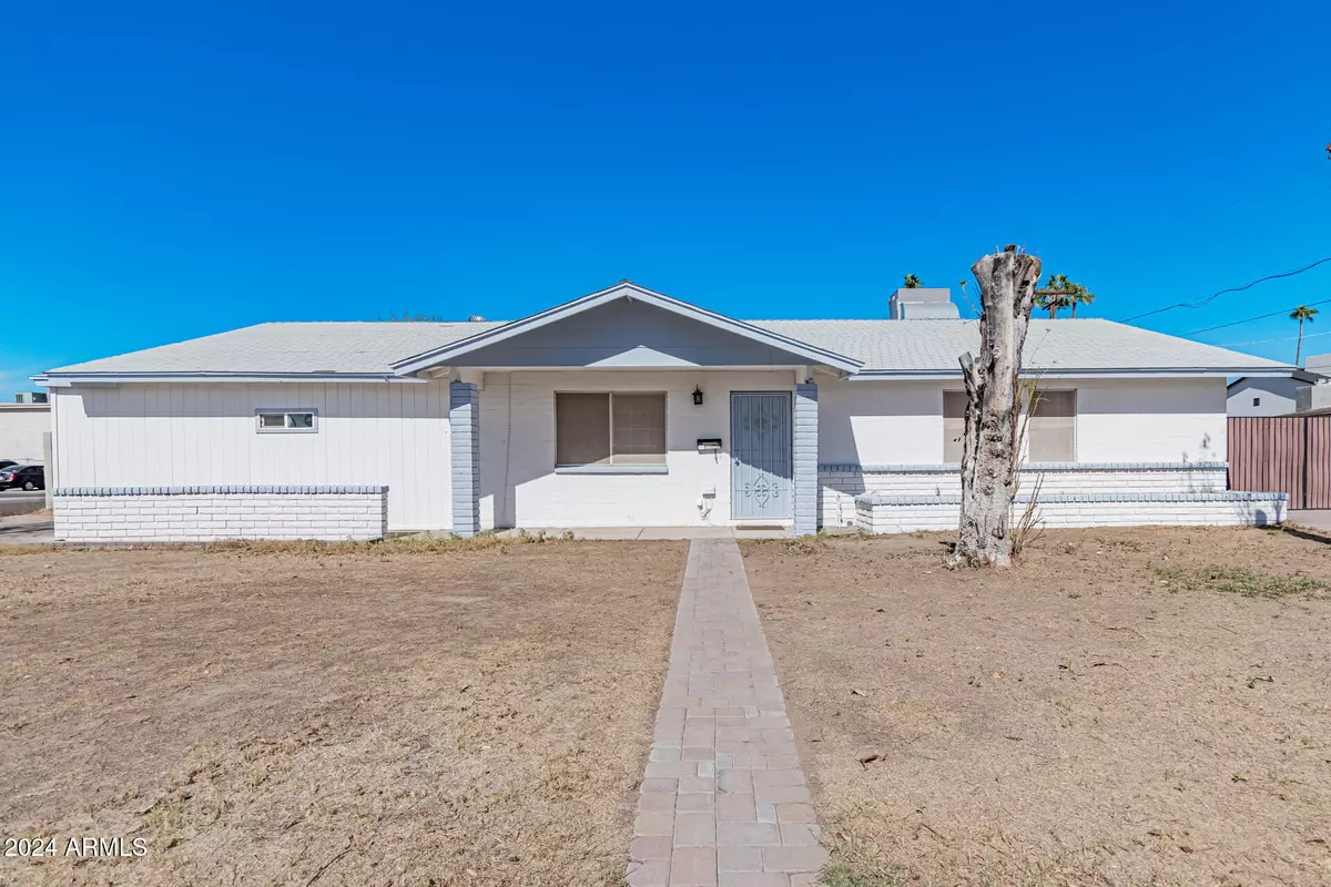 Chandler, AZ 85225,955 N JAY Street