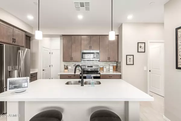 Gilbert, AZ 85295,1852 E CHELSEA Lane #102