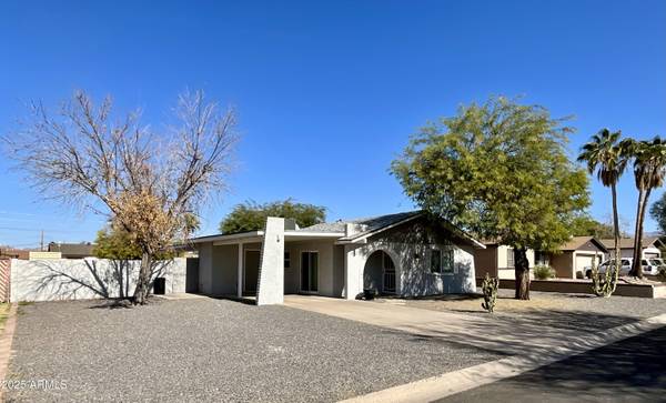 660 W 22ND Avenue, Apache Junction, AZ 85120