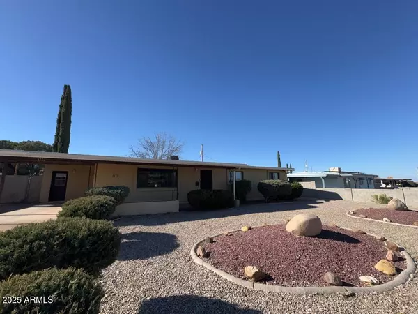 189 E JAMES Drive, Sierra Vista, AZ 85635