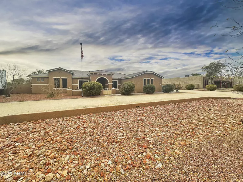 22943 W PEAKVIEW Road, Wittmann, AZ 85361