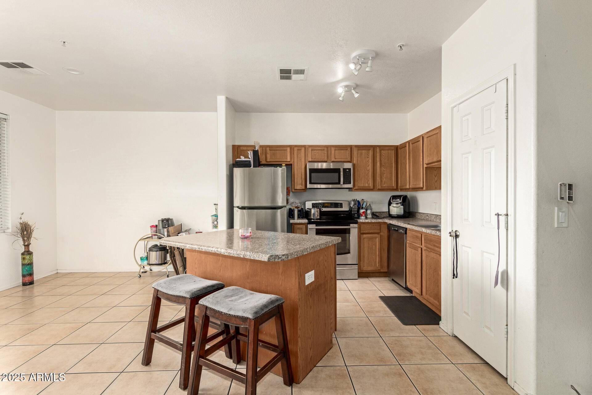 Phoenix, AZ 85021,9615 N 13TH Avenue #102
