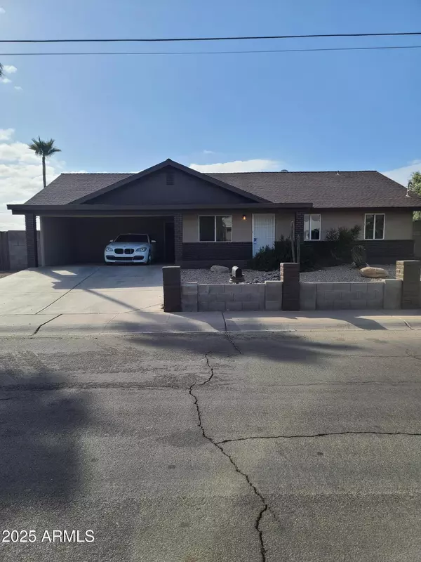 887 E DETROIT Street, Chandler, AZ 85225