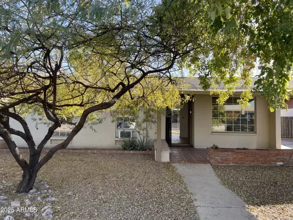 2119 W DANBURY Road, Phoenix, AZ 85023