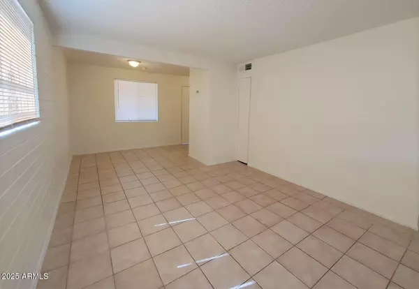 Phoenix, AZ 85029,1519 W DESERT COVE Avenue