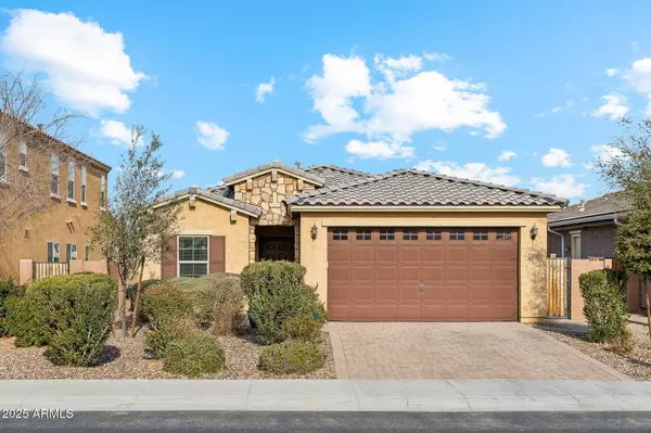 2428 E RUNAWAY BAY Place, Gilbert, AZ 85298