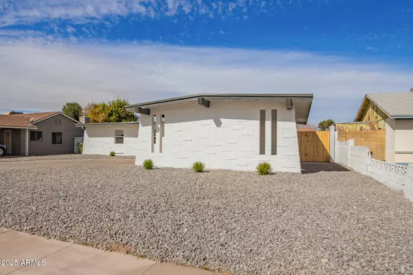 Glendale, AZ 85302,5528 W SUNNYSLOPE Lane