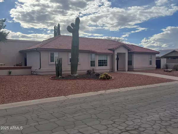 15880 S WARREN Place, Arizona City, AZ 85123