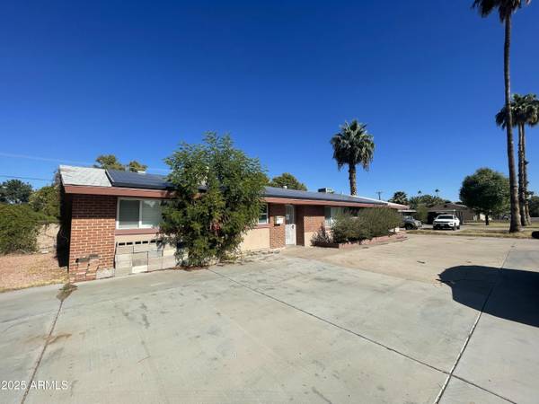 1324 W BETHANY HOME Road,  Phoenix,  AZ 85013