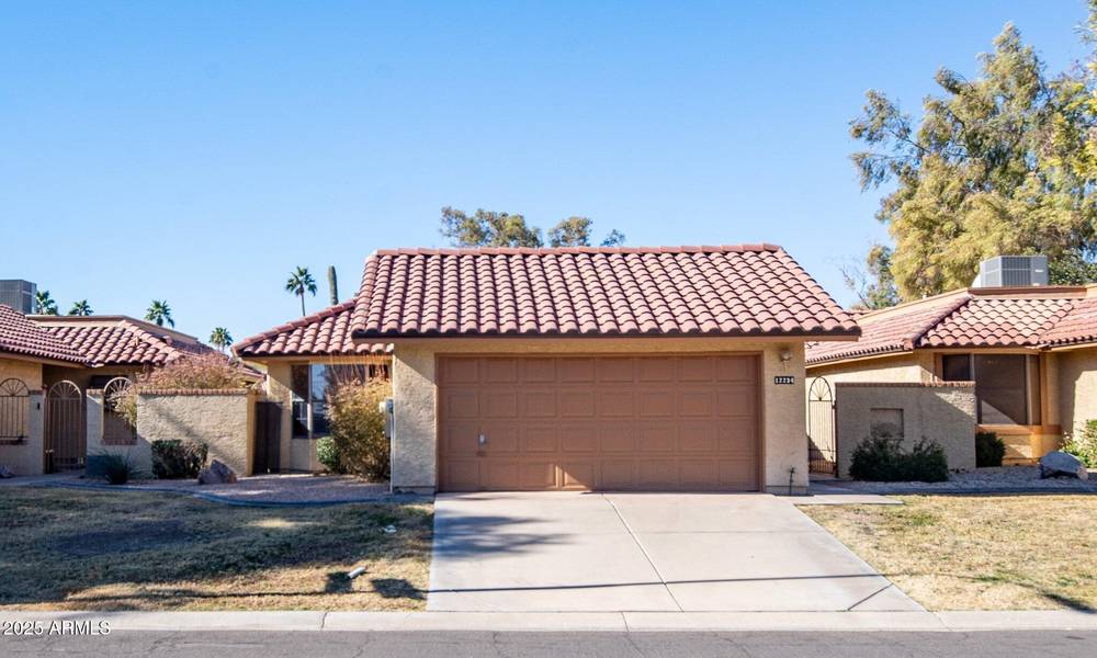 12234 S SHOSHONI Drive, Phoenix, AZ 85044