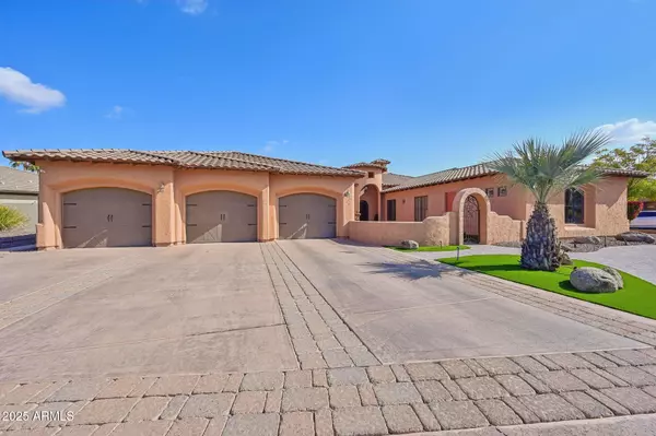 351 N CLOVERFIELD Circle, Litchfield Park, AZ 85340