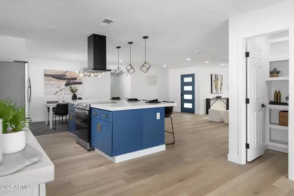 Tempe, AZ 85282,2074 E DUNBAR Drive