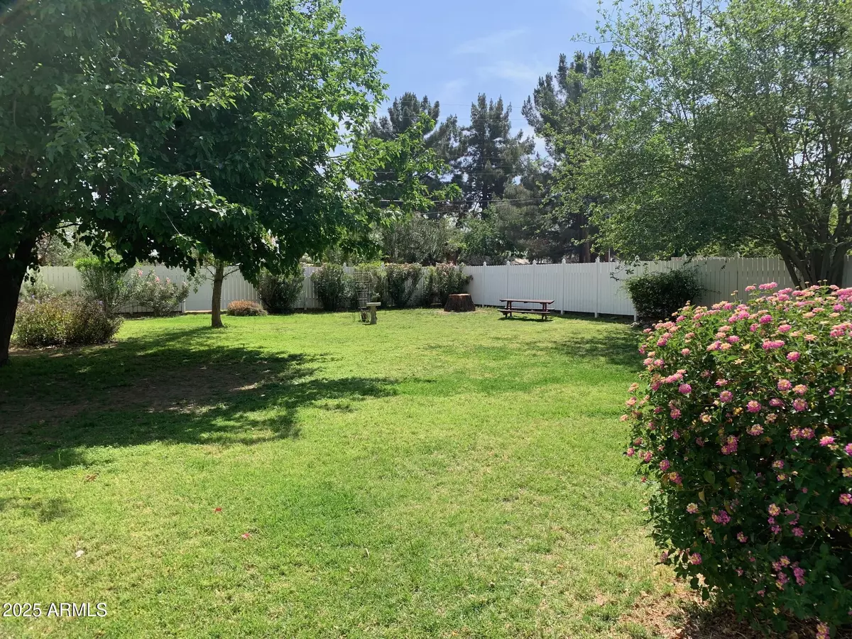 Phoenix, AZ 85021,2207 W HAYWARD Avenue