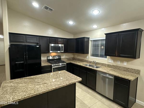 Maricopa, AZ 85138,39947 W ROBBINS Drive