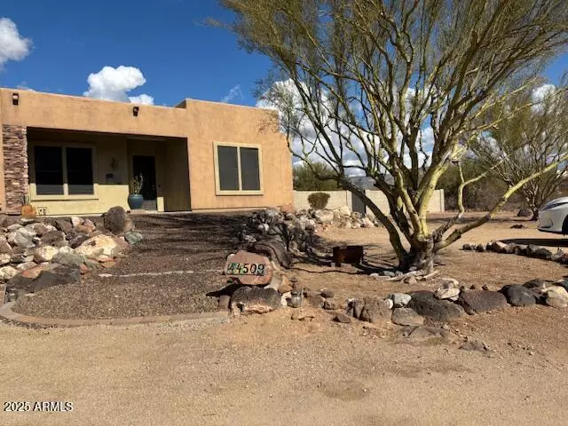 44509 N 12TH Street, New River, AZ 85087