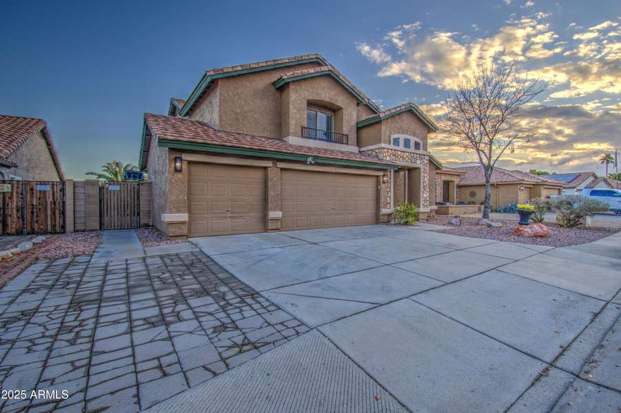 15727 W Rimrock Street, Surprise, AZ 85374