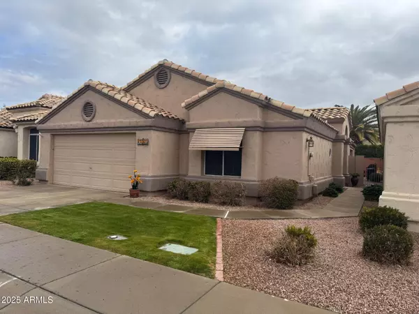 17065 N SILVER Path, Surprise, AZ 85374