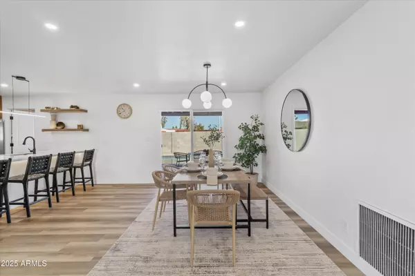 Tempe, AZ 85282,1890 E PALMCROFT Drive