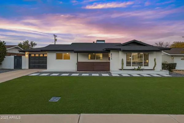 8314 E CLARENDON Avenue, Scottsdale, AZ 85251