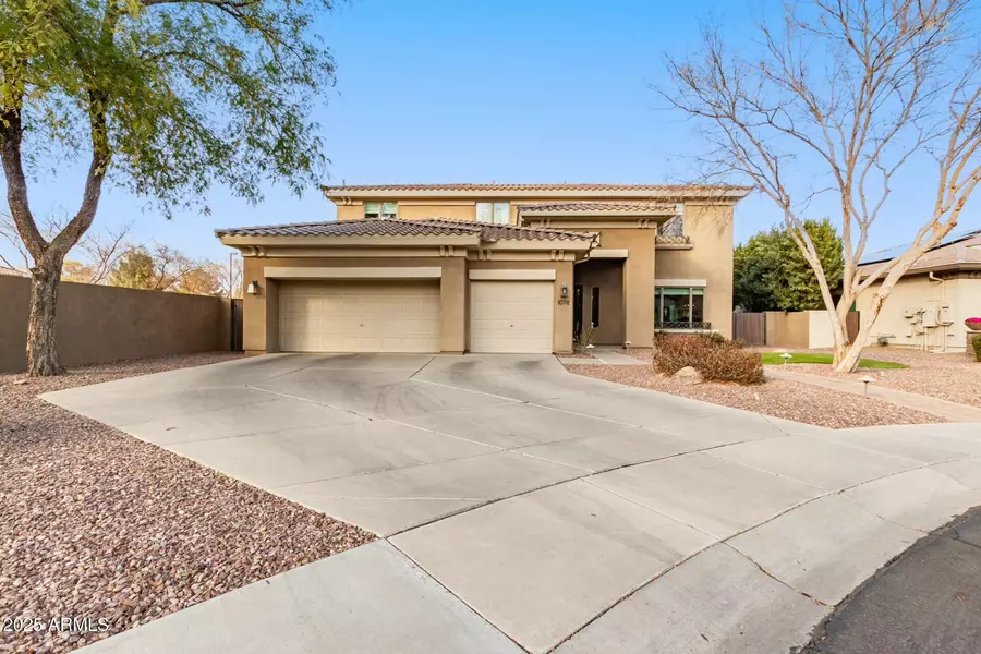 1078 W SPUR Court, Gilbert, AZ 85233