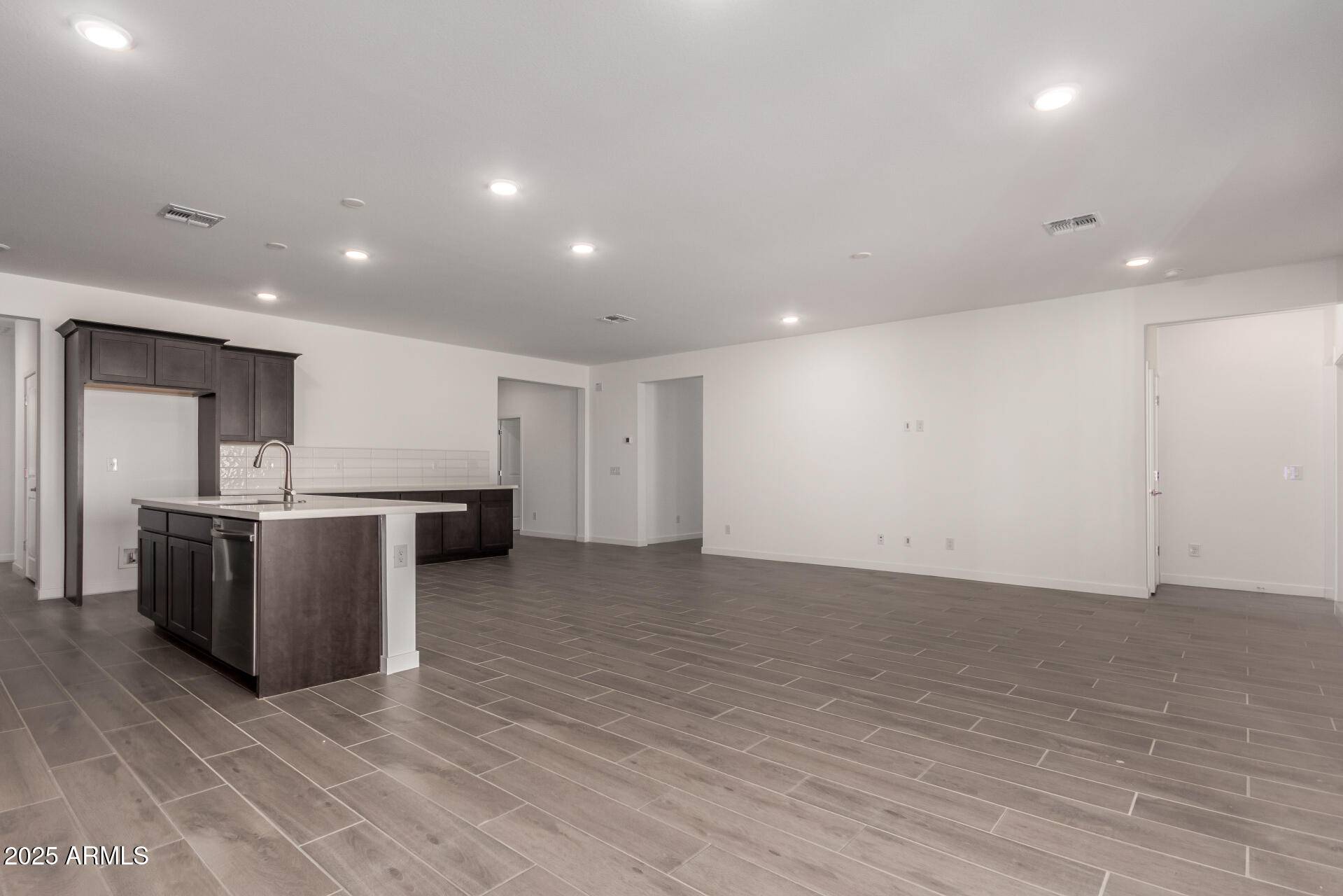 San Tan Valley, AZ 85143,7276 E PURPLE PRAIRIE Drive