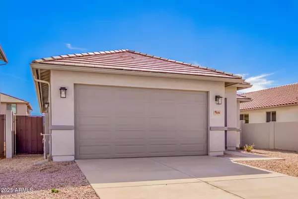 San Tan Valley, AZ 85143,7431 E HACKAMORE Lane