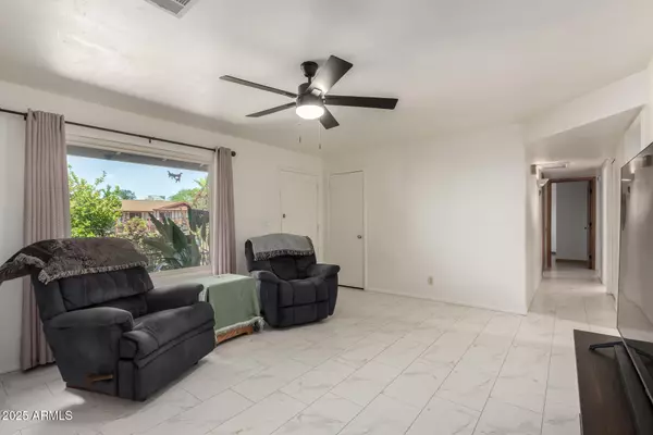 Phoenix, AZ 85051,3801 W BARNES Lane