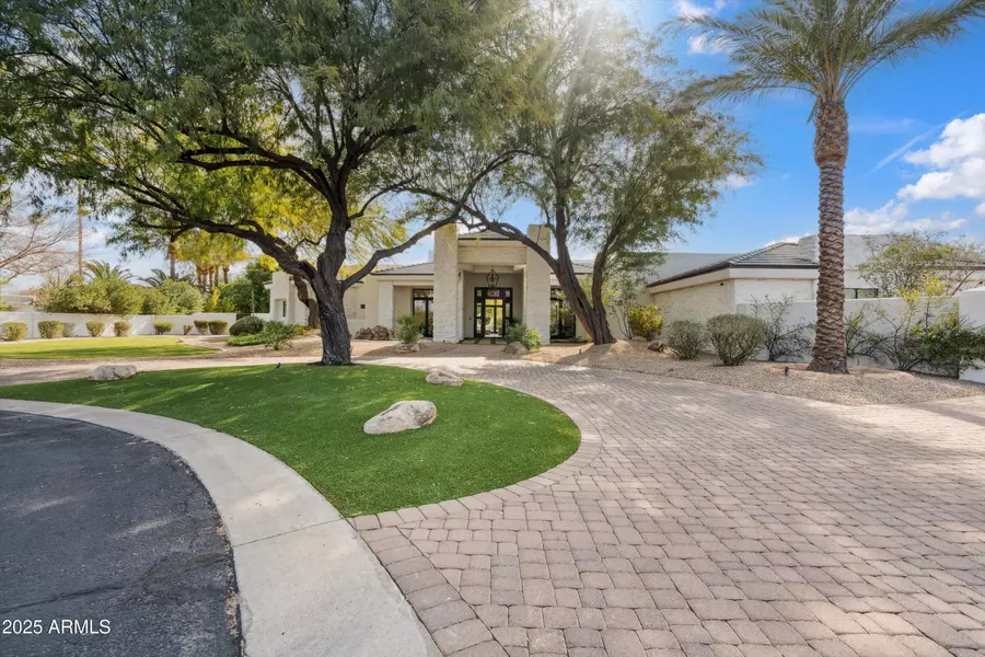 7610 N MOCKINGBIRD Lane, Paradise Valley, AZ 85253