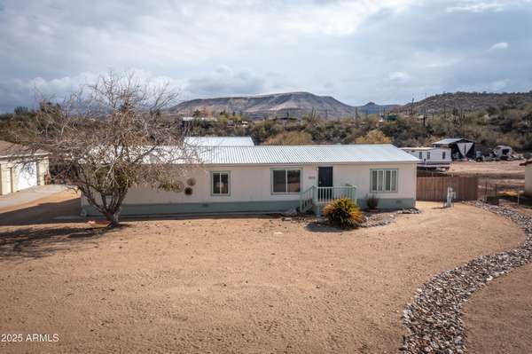 33403 S HA WA SI Trail, Black Canyon City, AZ 85324