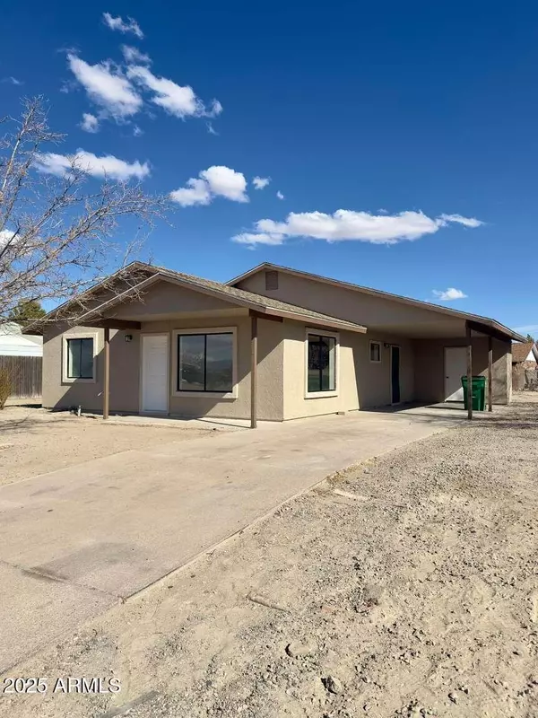 208 S IRONWOOD Lane, Willcox, AZ 85643