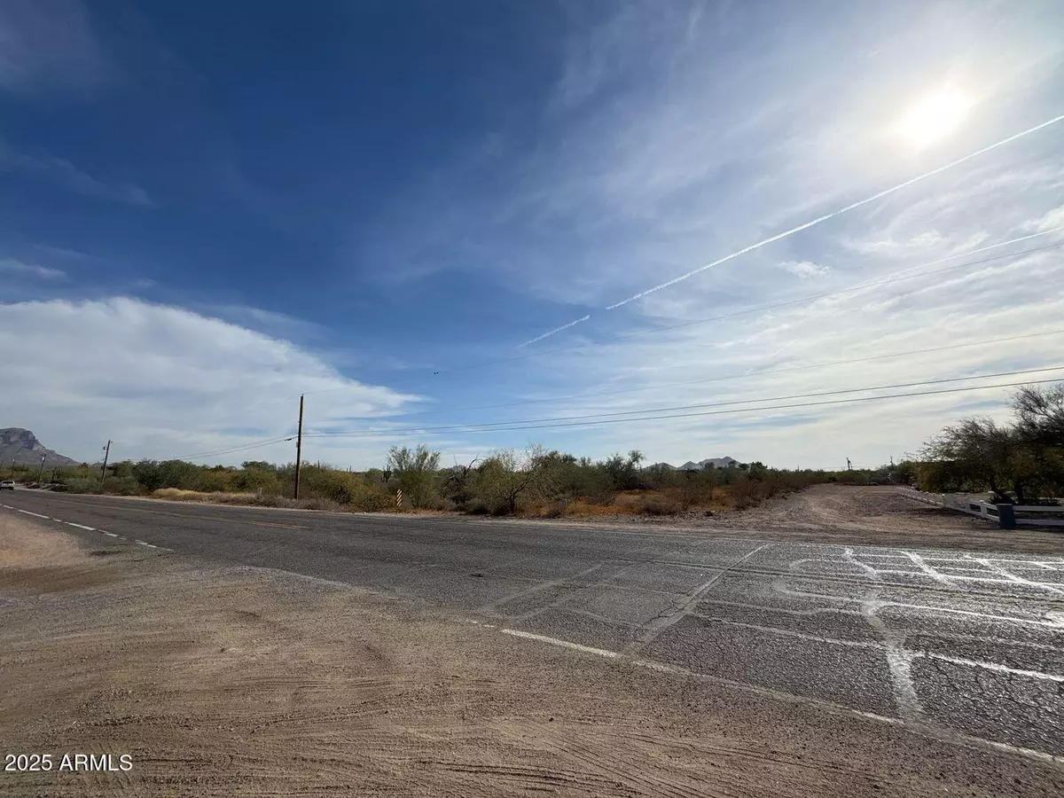 Apache Junction, AZ 85119,0 E Broadway Avenue #-