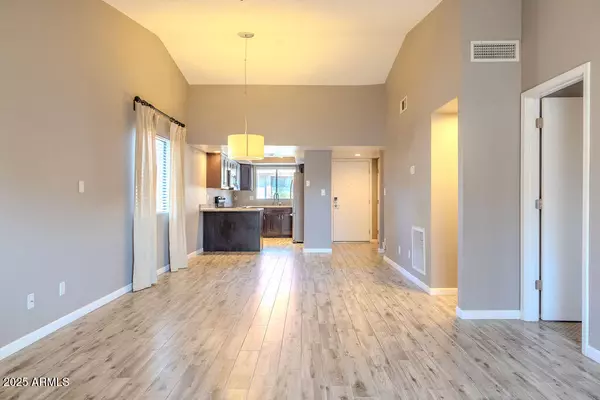 Phoenix, AZ 85016,4135 N 17TH Street #11