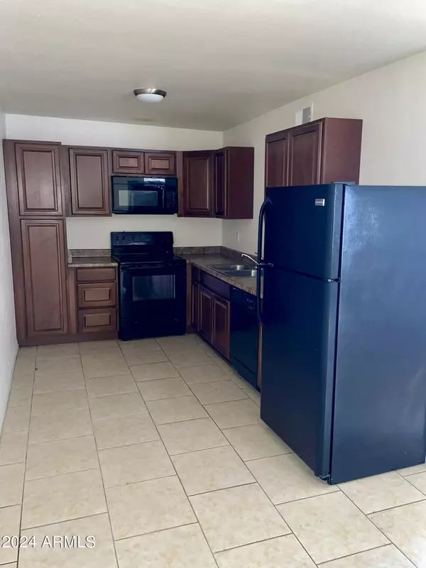 Phoenix, AZ 85015,2417 W Campbell Avenue #205