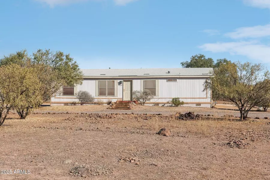 44029 N 12TH Street, New River, AZ 85087