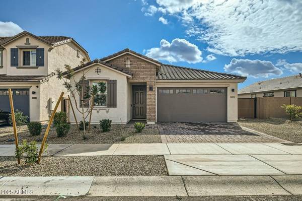 14251 W SWAYBACK Pass, Surprise, AZ 85387