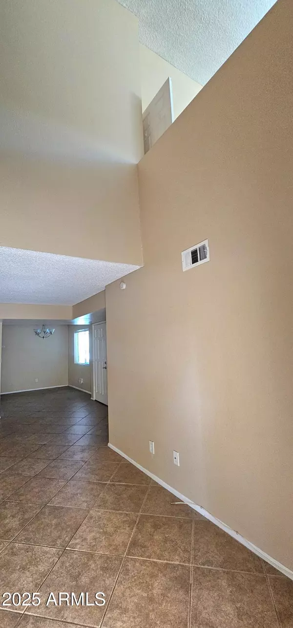 Phoenix, AZ 85021,7764 N 19TH Drive