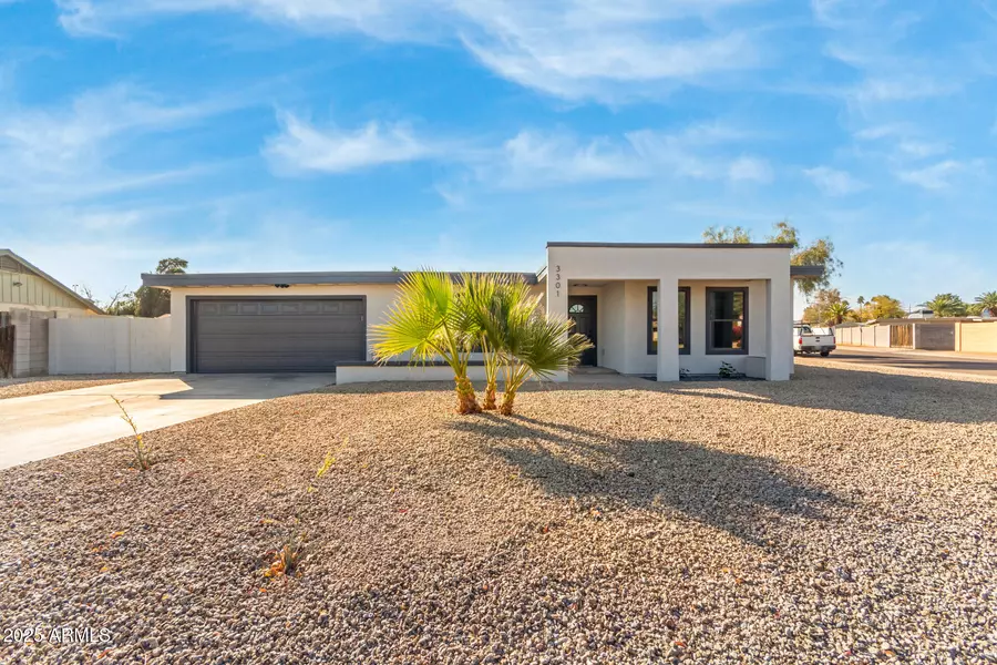 3301 E LARKSPUR Drive, Phoenix, AZ 85032