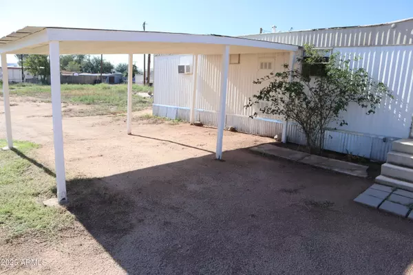 Benson, AZ 85602,694 E Lesli Drive