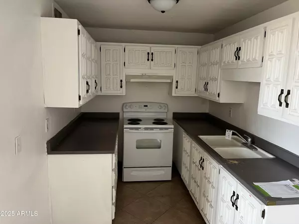 Phoenix, AZ 85033,3120 N 67TH Lane #42