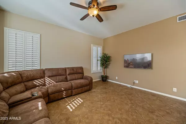 Chandler, AZ 85248,1890 W WISTERIA Drive