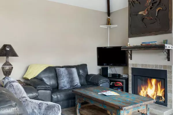 Scottsdale, AZ 85257,1211 N MILLER Road #201