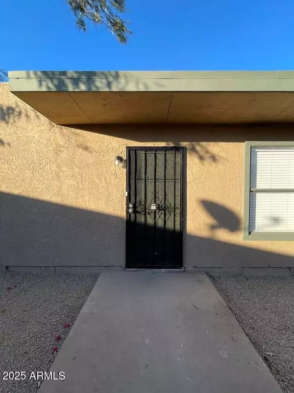 Phoenix, AZ 85008,2730 E BELLEVIEW Street #9