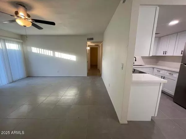 Phoenix, AZ 85008,2730 E BELLEVIEW Street #9