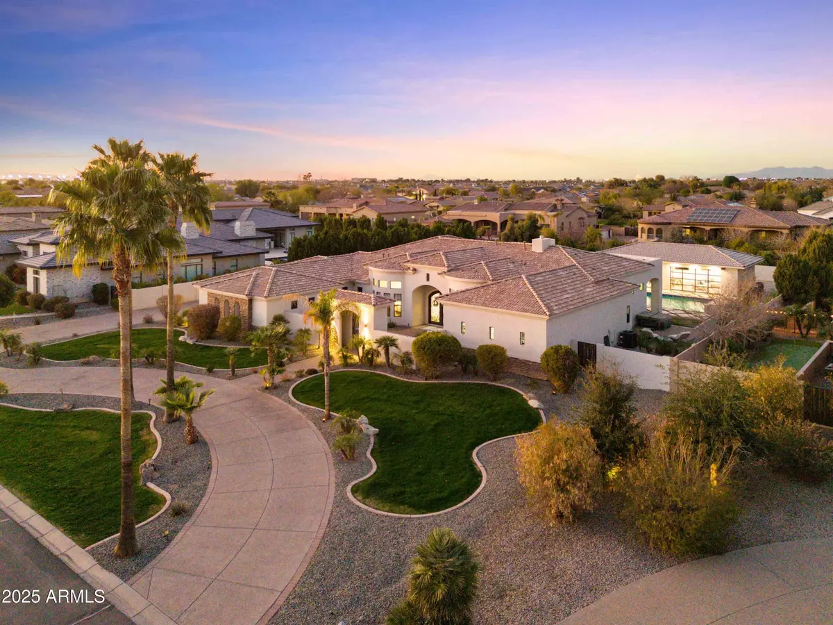 Gilbert, AZ 85297,2916 E ARROWHEAD Trail
