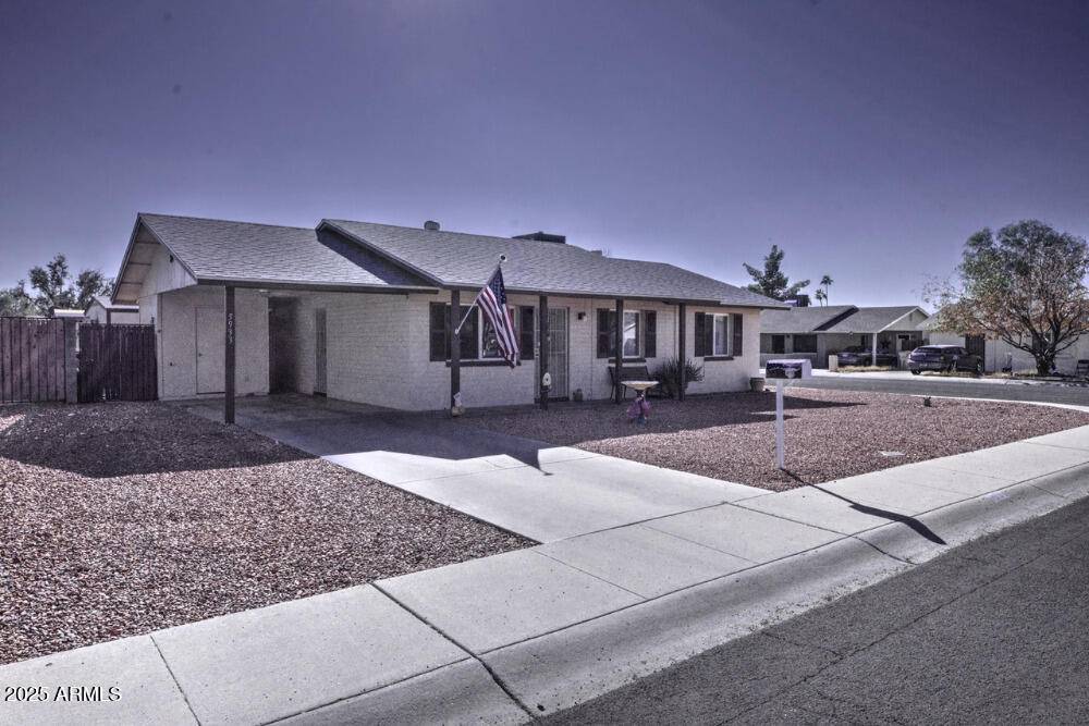 5933 W REDFIELD Road, Glendale, AZ 85306